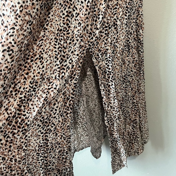 MAGNOLIA SKY- Leopard Print Flowy Lightweight Maxi Dress Size L - Picture 3 of 5